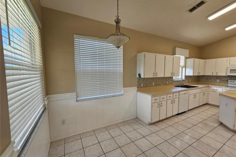 Touwnhouse à louer à Summerfield, Floride: 3 chambres, 178.84 m2 № 2148523 - photo 9