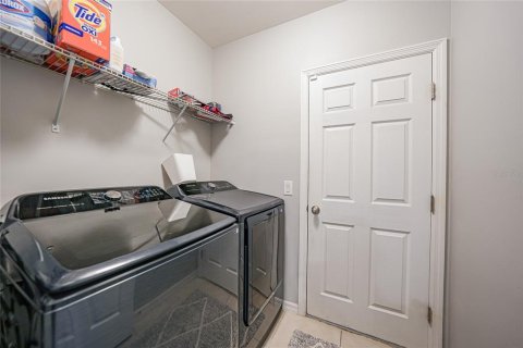 House in Punta Gorda, Florida 3 bedrooms, 163.14 sq.m. № 2110877 - photo 28