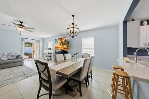 House in Punta Gorda, Florida 3 bedrooms, 163.14 sq.m. № 2110877 - photo 15