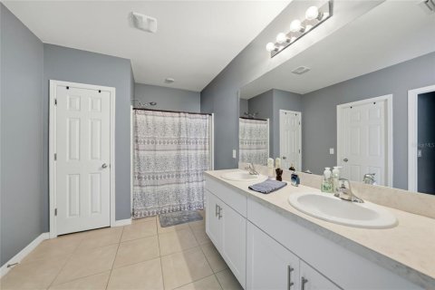 House in Punta Gorda, Florida 3 bedrooms, 163.14 sq.m. № 2110877 - photo 18