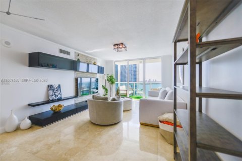 Copropriété à louer à Miami, Floride: 2 chambres, 103.12 m2 № 2071583 - photo 3