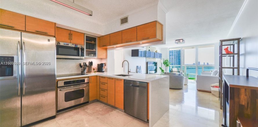 Condo à Miami, Floride, 2 chambres  № 2071583