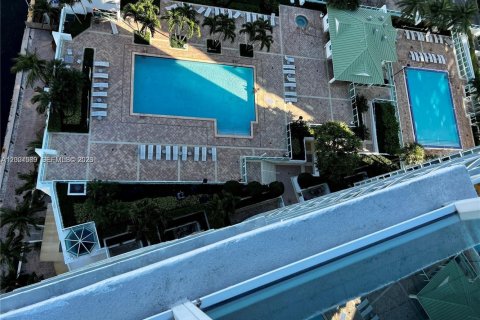 Copropriété à louer à Miami, Floride: 2 chambres, 103.12 m2 № 2071583 - photo 16