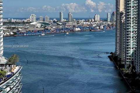 Copropriété à louer à Miami, Floride: 2 chambres, 103.12 m2 № 2071583 - photo 15