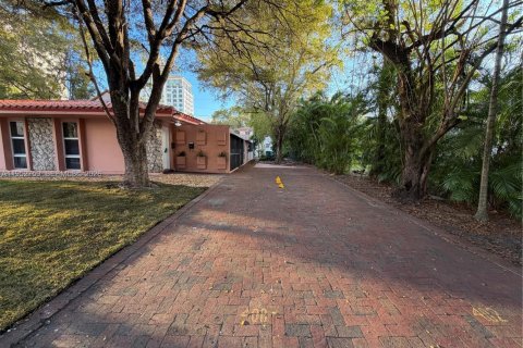 Casa en alquiler en Coral Gables, Florida, 2 dormitorios, 202.16 m2 № 2007668 - foto 10