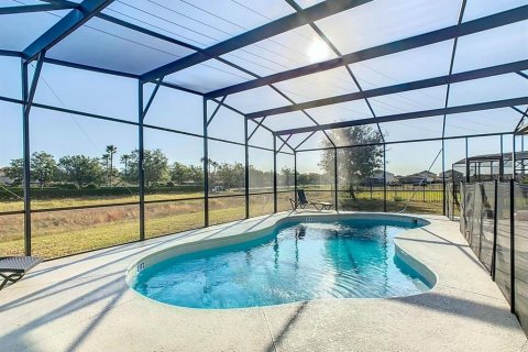House in Davenport, Florida 8 bedrooms, 295.06 sq.m. № 1719889 - photo 8