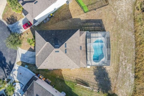 House in Davenport, Florida 8 bedrooms, 295.06 sq.m. № 1719889 - photo 7