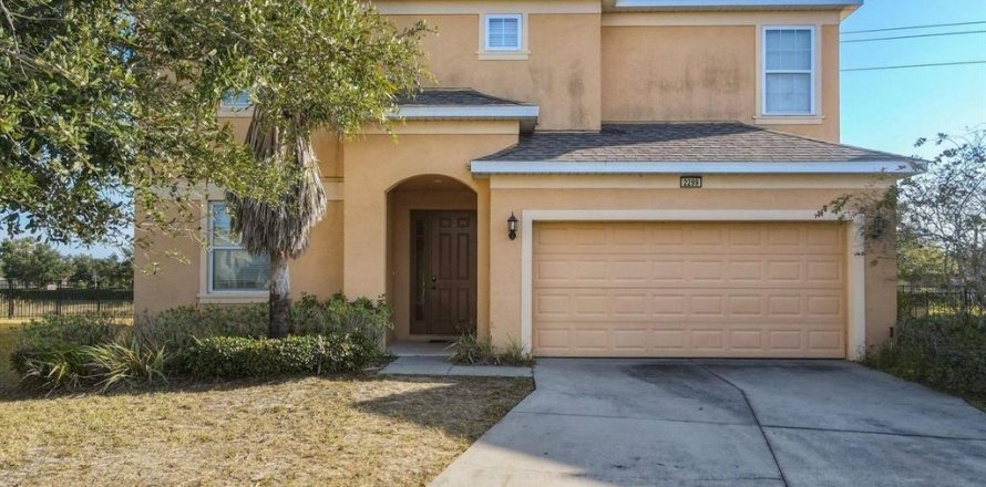 House in Davenport, Florida 8 bedrooms, 295.06 sq.m. № 1719889
