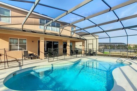 House in Davenport, Florida 8 bedrooms, 295.06 sq.m. № 1719889 - photo 9