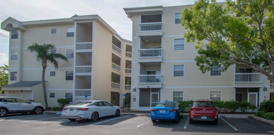 Condo à Saint Petersburg, Floride, 2 chambres № 1761979