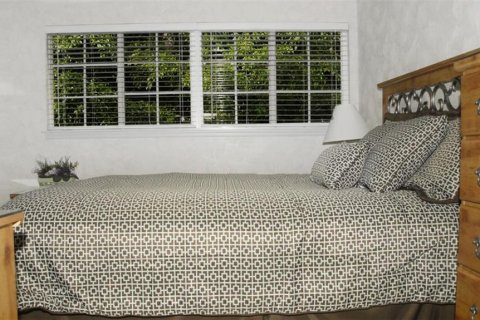 Condo in Sarasota, Florida, 1 bedroom  № 828429 - photo 13