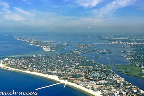 Condo in Sarasota, Florida, 1 bedroom  № 828429 - photo 25