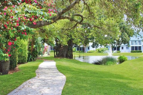 Condo in Sarasota, Florida, 1 bedroom  № 828429 - photo 22