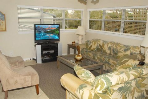 Condo in Sarasota, Florida, 1 bedroom  № 828429 - photo 10