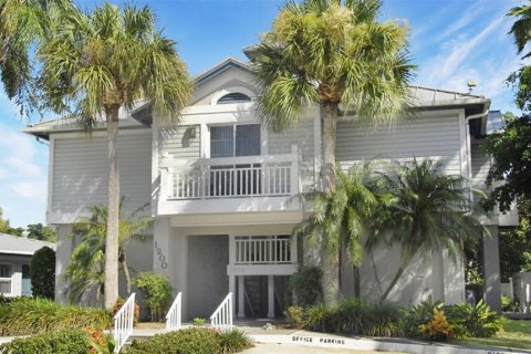 Condo in Sarasota, Florida, 1 bedroom  № 828429 - photo 16