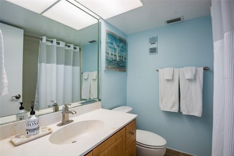 Condo in Clearwater, Florida, 2 bedrooms  № 1560791 - photo 8
