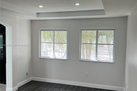 Townhouse in Miami, Florida 3 bedrooms, 145.48 sq.m. № 2041950 - photo 19