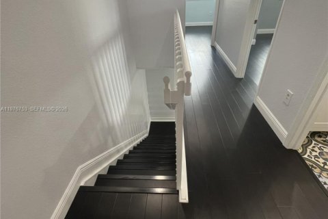 Townhouse in Miami, Florida 3 bedrooms, 145.48 sq.m. № 2041950 - photo 28