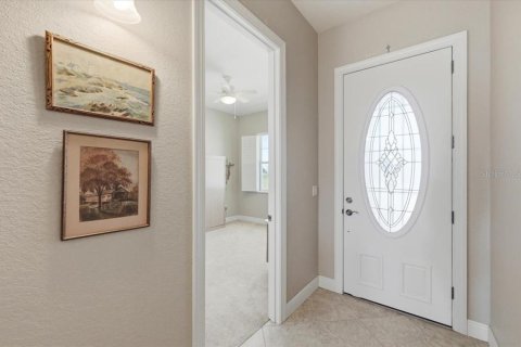 House in Polk City, Florida 2 bedrooms, 161.56 sq.m. № 2206052 - photo 12