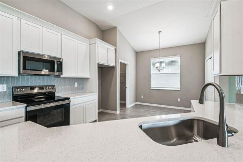 Casa en venta en Brooksville, Florida, 4 dormitorios, 179.86 m2 № 1918254 - foto 5