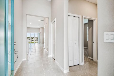Casa en venta en Brooksville, Florida, 4 dormitorios, 179.86 m2 № 1918254 - foto 3