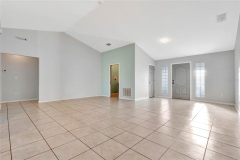 House in Spring Hill, Florida 3 bedrooms, 183.85 sq.m. № 1425506 - photo 12