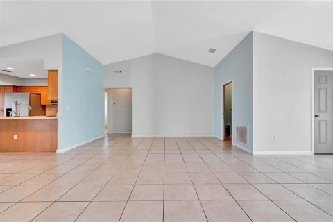 House in Spring Hill, Florida 3 bedrooms, 183.85 sq.m. № 1425506 - photo 8