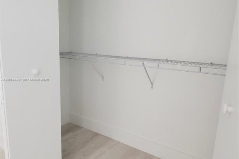 Apartment in Coral Gables, Florida 1 bedroom, 68.28 sq.m. № 2066625 - photo 19