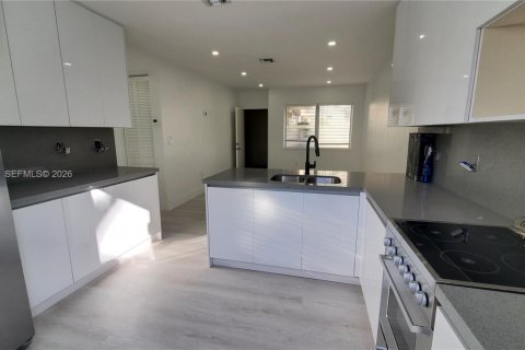 Apartment in Coral Gables, Florida 1 bedroom, 68.28 sq.m. № 2066625 - photo 7