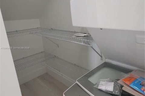 Apartment in Coral Gables, Florida 1 bedroom, 68.28 sq.m. № 2066625 - photo 11