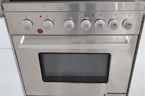 Apartment in Coral Gables, Florida 1 bedroom, 68.28 sq.m. № 2066625 - photo 16