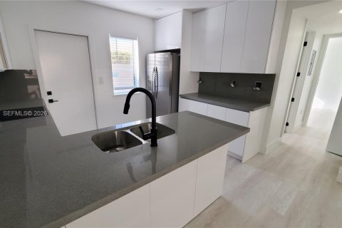 Apartment in Coral Gables, Florida 1 bedroom, 68.28 sq.m. № 2066625 - photo 2