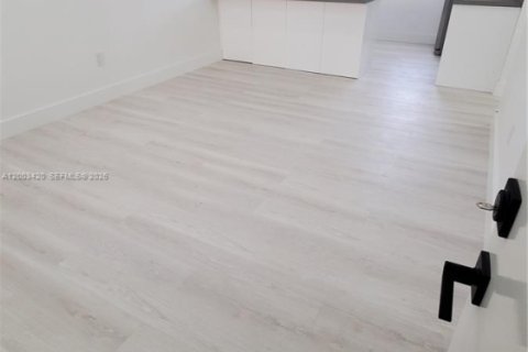 Apartment in Coral Gables, Florida 1 bedroom, 68.28 sq.m. № 2066625 - photo 5