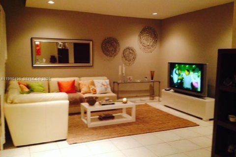 Touwnhouse à louer à Hollywood, Floride: 3 chambres, 162.39 m2 № 2058418 - photo 5