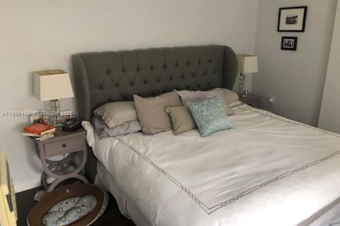 Touwnhouse à louer à Hollywood, Floride: 3 chambres, 162.39 m2 № 2058418 - photo 9