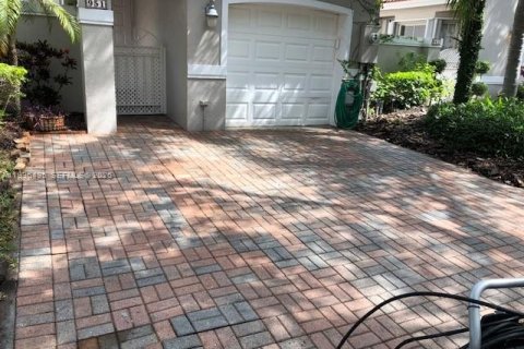 Touwnhouse à louer à Hollywood, Floride: 3 chambres, 162.39 m2 № 2058418 - photo 18