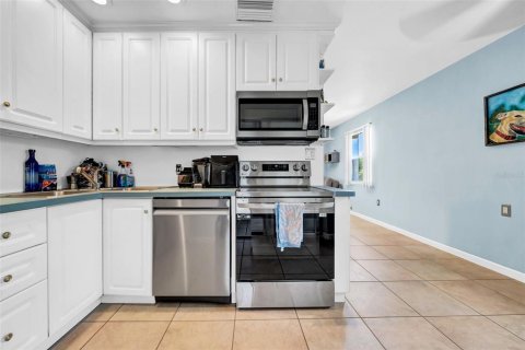 House in Saint Petersburg, Florida 2 bedrooms, 70.51 sq.m. № 1833112 - photo 22