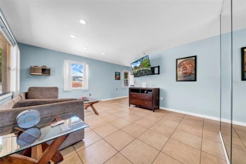 House in Saint Petersburg, Florida 2 bedrooms, 70.51 sq.m. № 1833112 - photo 18