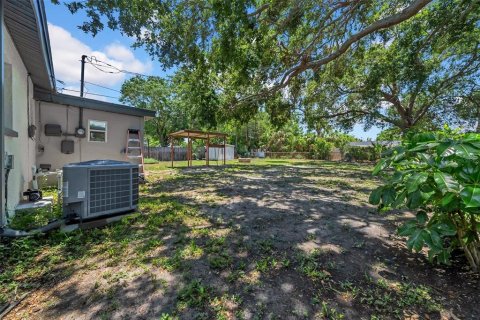 House in Saint Petersburg, Florida 2 bedrooms, 70.51 sq.m. № 1833112 - photo 12
