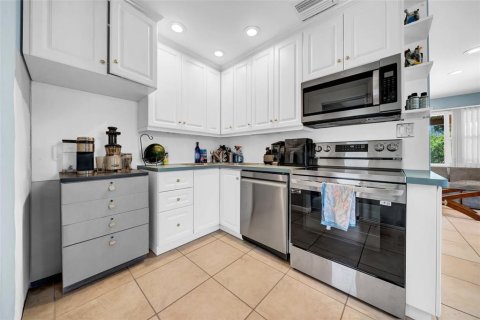 House in Saint Petersburg, Florida 2 bedrooms, 70.51 sq.m. № 1833112 - photo 21