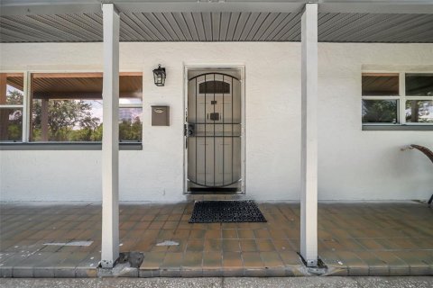 House in Saint Petersburg, Florida 2 bedrooms, 70.51 sq.m. № 1833112 - photo 4