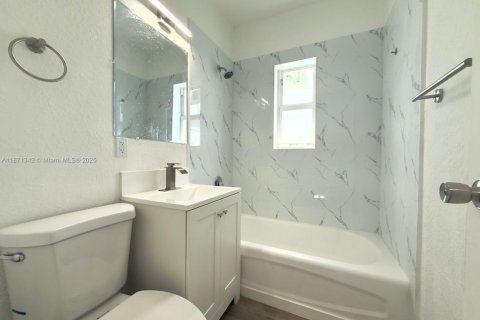 Condo in Miami, Florida, 3 bedrooms  № 1920373 - photo 8