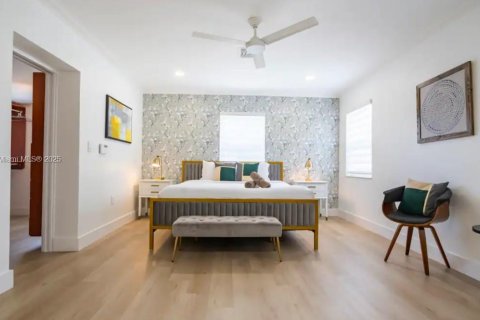 House in Hollywood, Florida 7 bedrooms № 1950729 - photo 18