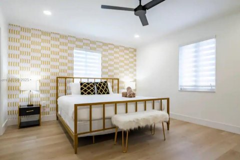 House in Hollywood, Florida 7 bedrooms № 1950729 - photo 23