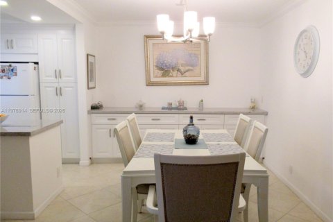 Снять в аренду кондоминиум в Халландейл-Бич, Флорида 1 спальня, 92.9м2, № 2043406 - фото 15