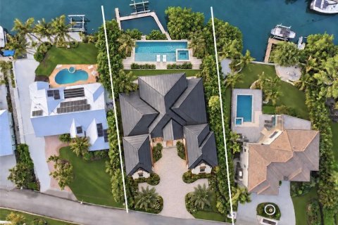 House in Sarasota, Florida 6 bedrooms, 443.05 sq.m. № 2388367 - photo 4