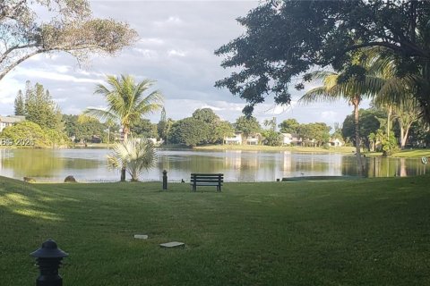 Adosado en venta en Lauderhill, Florida, 2 dormitorios, 133.41 m2 № 2001486 - foto 14