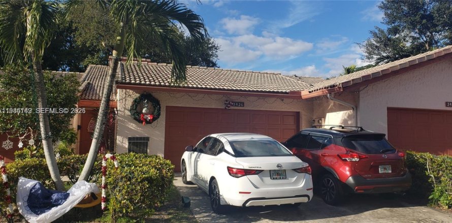 Adosado en Lauderhill, Florida 2 dormitorios, 133.41 m2 № 2001486