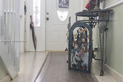 Adosado en venta en Lauderhill, Florida, 2 dormitorios, 133.41 m2 № 2001486 - foto 10