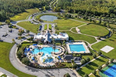 Adosado en venta en Land O' Lakes, Florida, 3 dormitorios, 148.74 m2 № 2107580 - foto 2